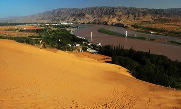 沙坡头铁龙越沙天气